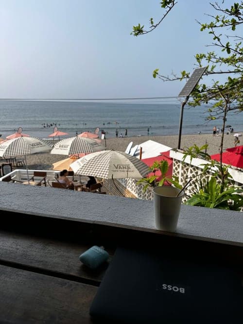 la union beach work